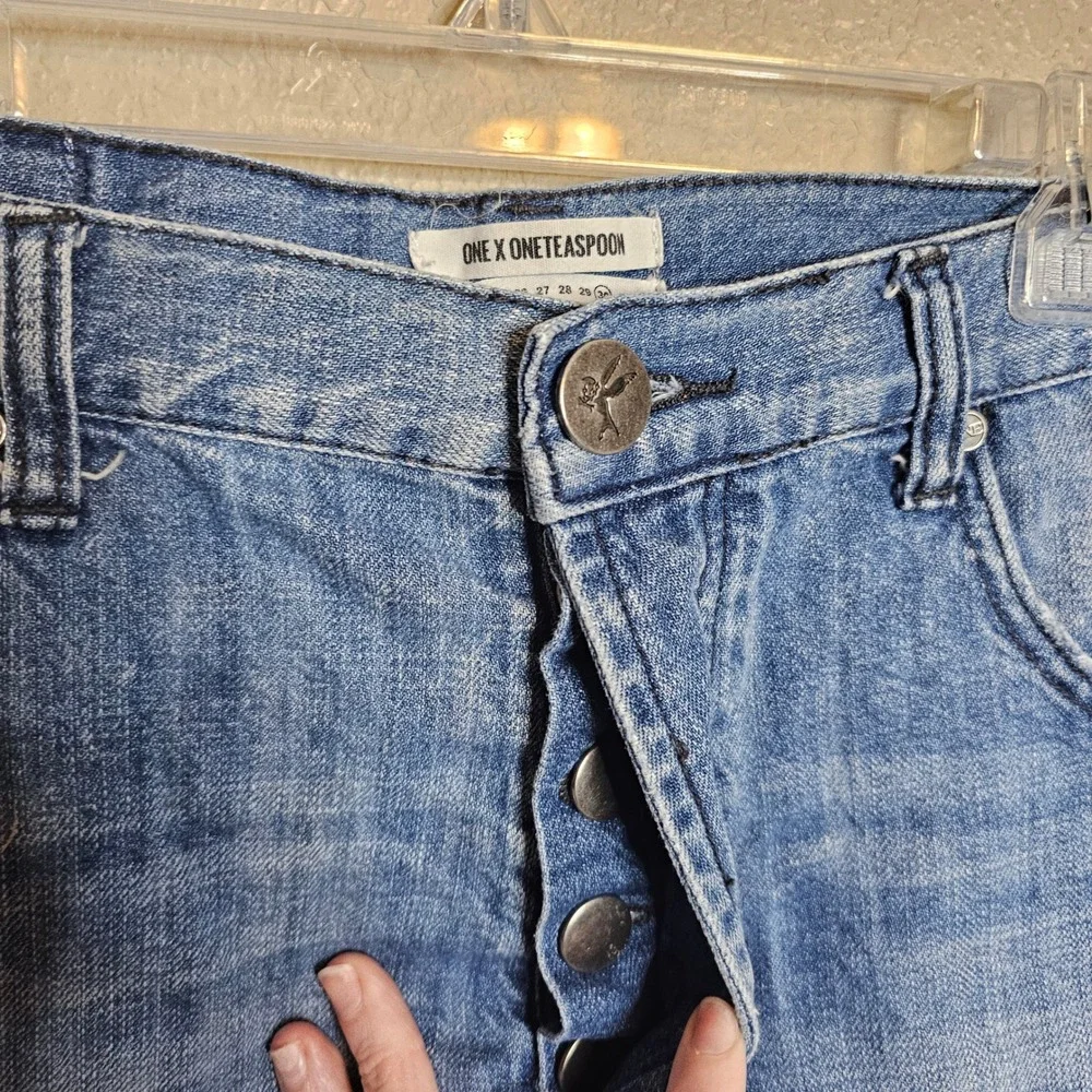 One Teaspoon Outlaws Blue Distressed Denim Shorts Low Waist Button‎ Fly Size 30